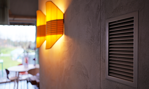 Das Foto zeigt den Luftauslass einer Lueftungsanlage