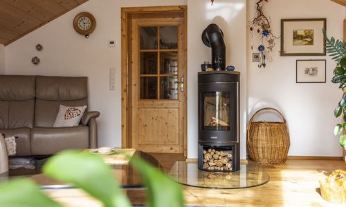 MSonntag-eza! Das Foto zeigt einen Holzofen