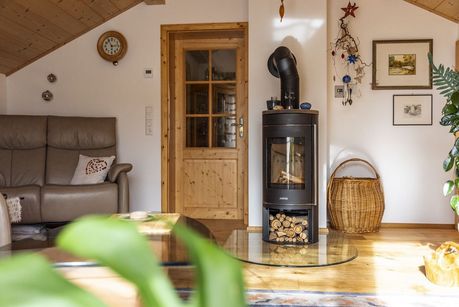 MSonntag-eza! Das Foto zeigt einen Holzofen