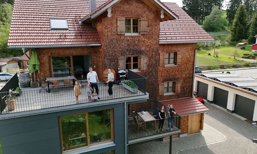 © Michael Deckers Das Foto zeigt Haus mit Wohnraumerweiterung
